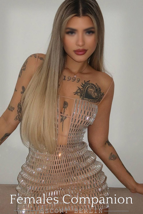 Tattoos Escort Girl In Berlin