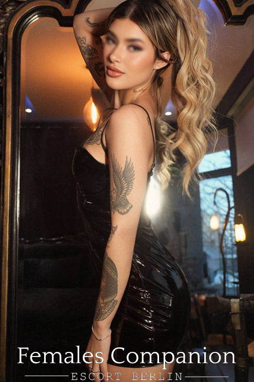 Tattoos Escort Girl In Berlin