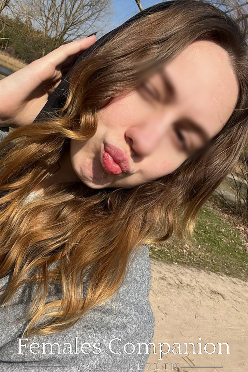 COF Escort Girl In Berlin