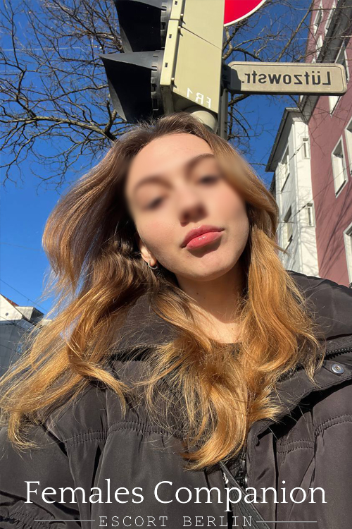 COF Escort Girl In Berlin