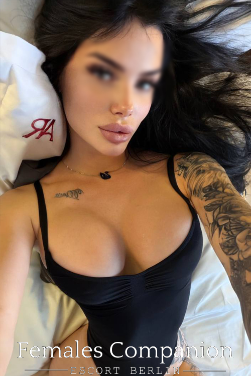 French kissing Escort Girl In Berlin