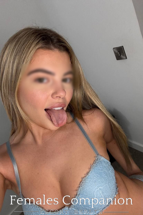 Porn Star Escort Girl In Berlin