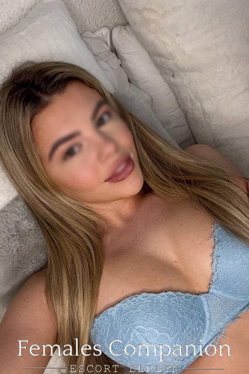 Porn Star Escort Girl In Berlin